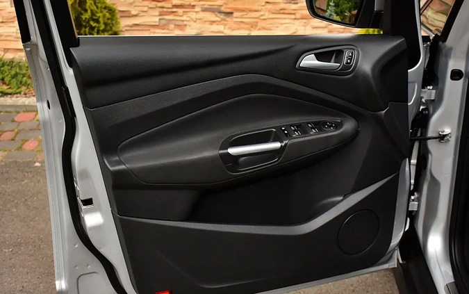 Ford Grand C-MAX cena 39700 przebieg: 134143, rok produkcji 2016 z Borek Wielkopolski małe 781